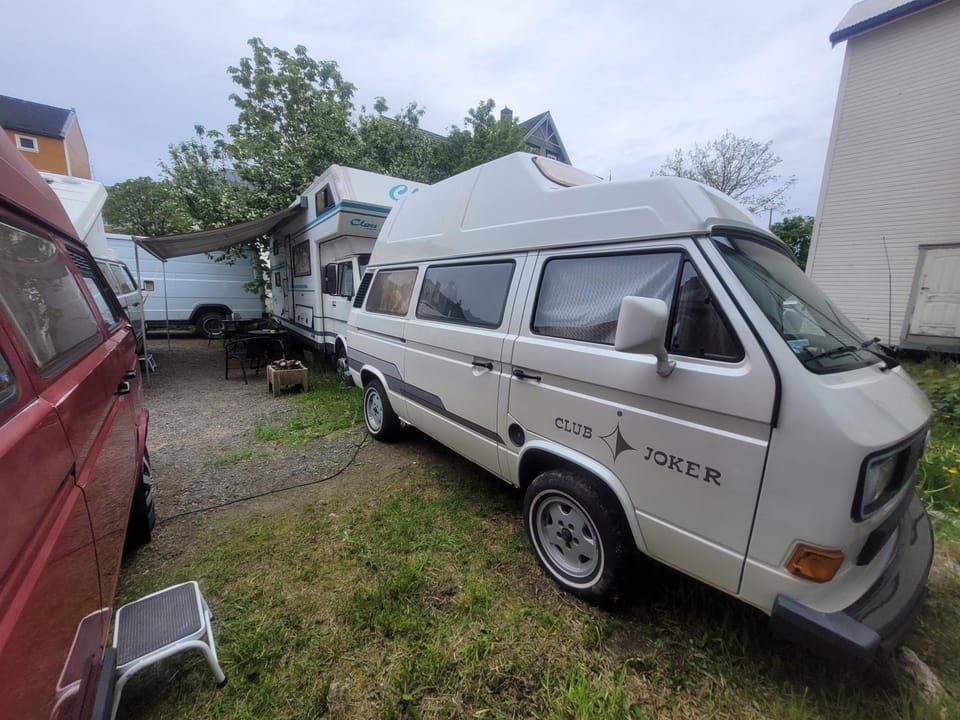 YOUTH- Vw-ostel, Lofoten Backyard, Good ONLY! Capsule hotel in Lofoten