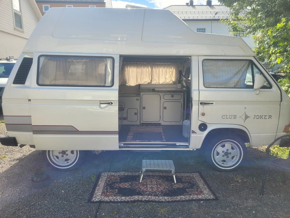 Sleep inside a classic Volkswagen Westfalia or our legendary Mercedes Düdo overland cabin in central Svolvær Close to public showers and toilets NO PARKING Cabin in Lofoten