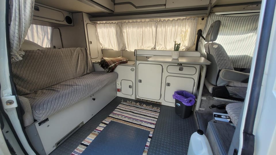 Sleep inside a classic Volkswagen Westfalia or our legendary Mercedes Düdo overland cabin in central Svolvær Close to public showers and toilets NO PARKING Cabin in Lofoten