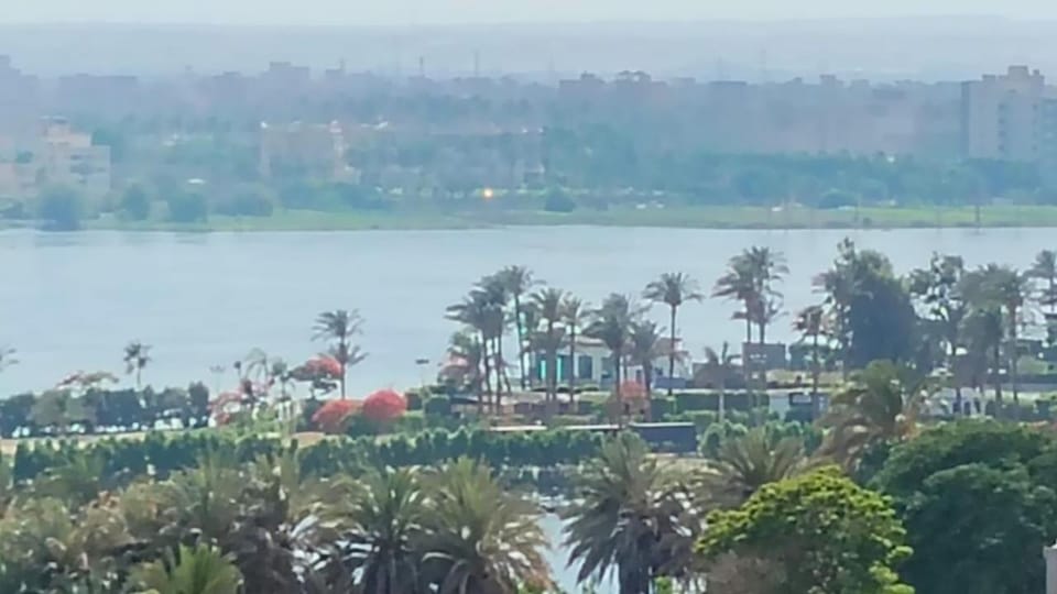 Luxurious panoramic Nile view room Vacation rental in Cairo Governorate