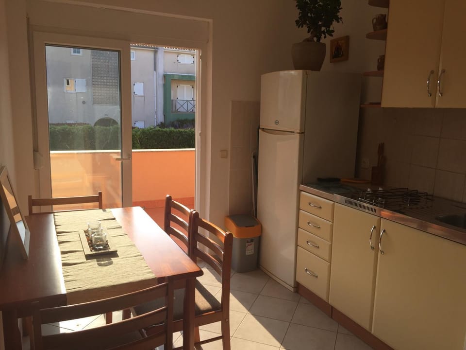 Balcony/Terrace, Kitchen or kitchenette, Seating area, Dining area