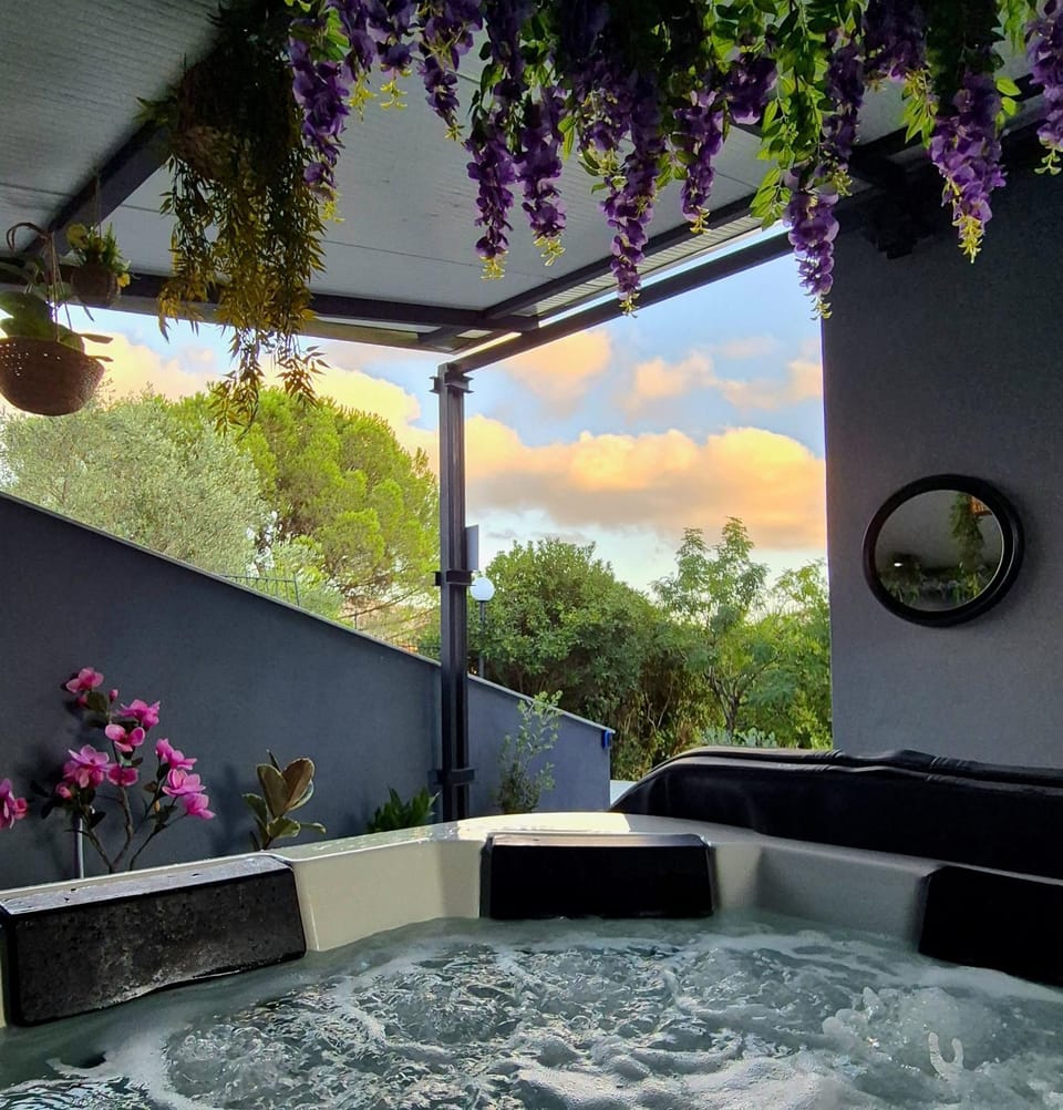 Chalet Ponte Paradiso Suite & SPA Bed and Breakfast in Sicily
