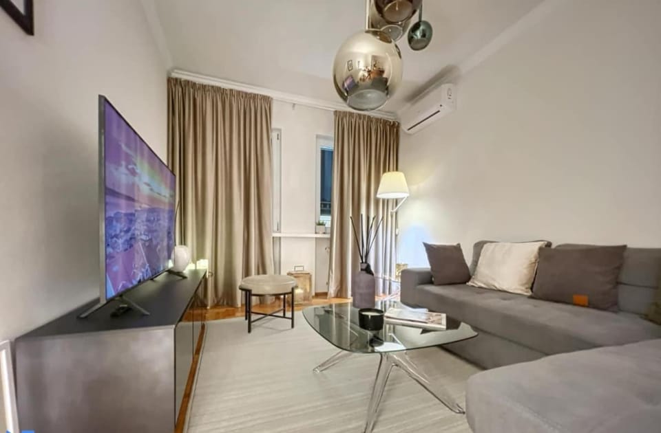 Superbe last floor next Presidency Apartment in Sofia