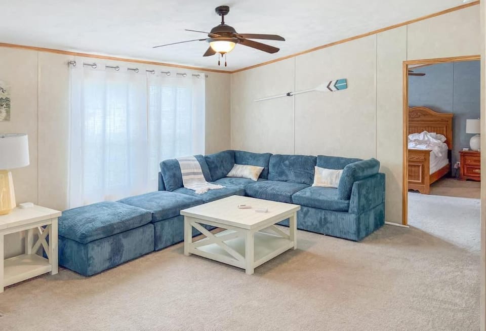 3br-2ba I amazing outdoors I close to everything House in Sussex County