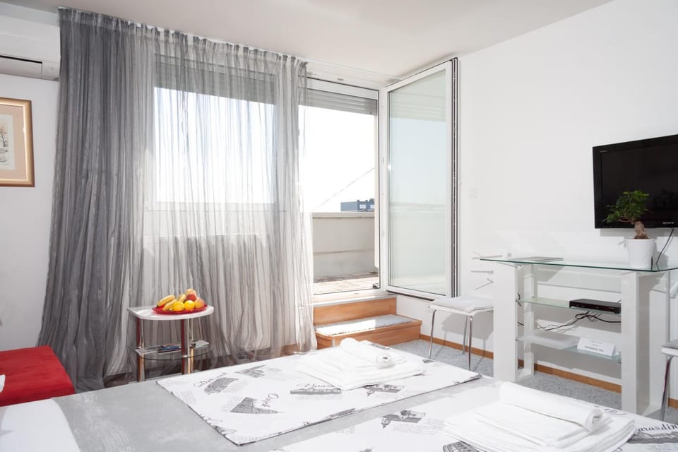 TV and multimedia, Balcony/Terrace