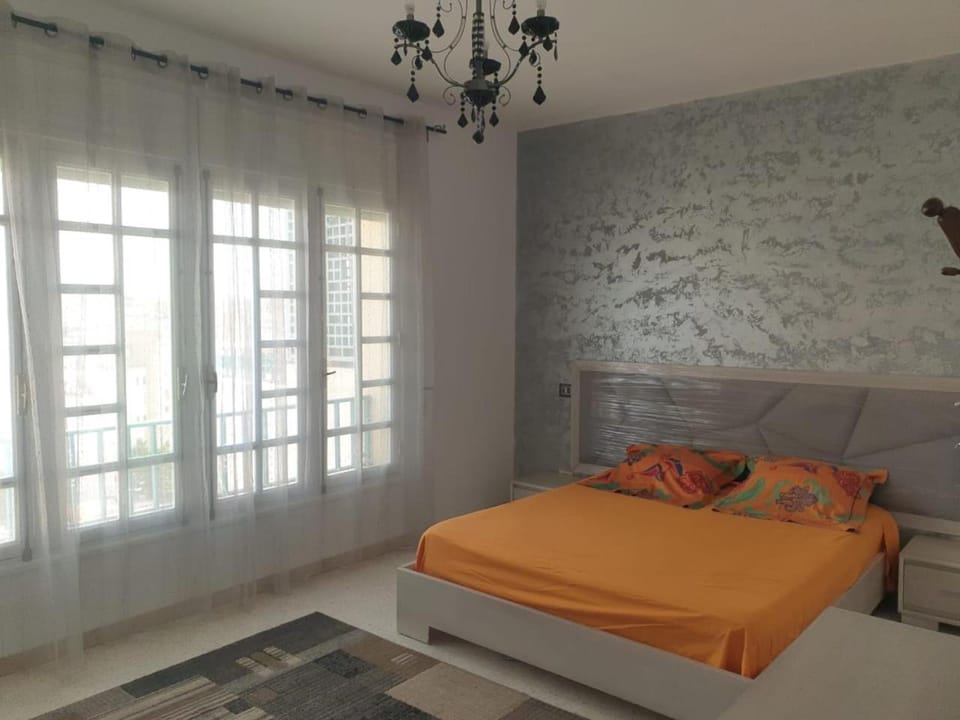 Bed, Winter, Garden, View (from property/room), View (from property/room), Photo of the whole room, Bedroom, City view, City view, Garden view, Garden view, Sea view, Entertainment, Location, Sunrise, Sunset, ATM, hair dresser, internet, internet, internet, sunbed, air conditioner