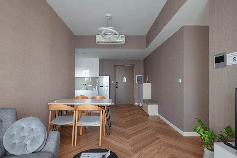 TV and multimedia, Kitchen or kitchenette, Living room, Seating area, Dining area, air conditioner
