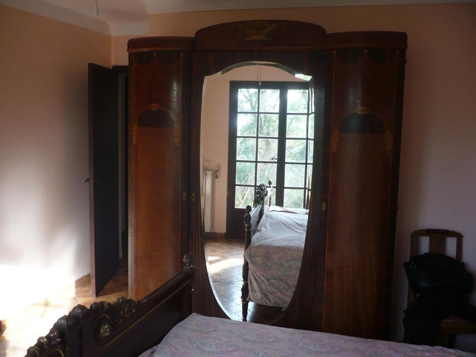 Bagnols-en-Forêt, pool et villa privative, 8 personne, très beau site Villa in French Riviera