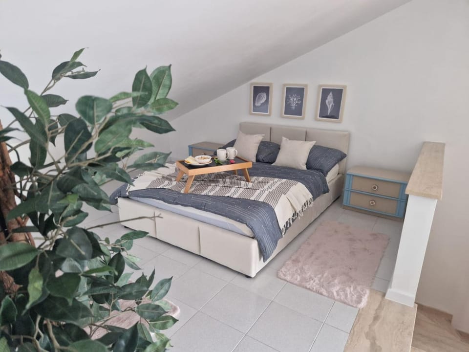 Light House 13 pers IL FARO - holiday paradise with sea view House in Ortona