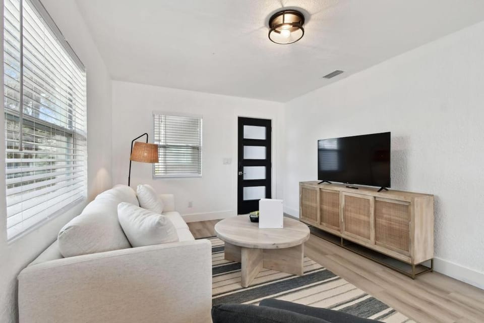 Treasure Island Escape Apartment in Madeira Beach