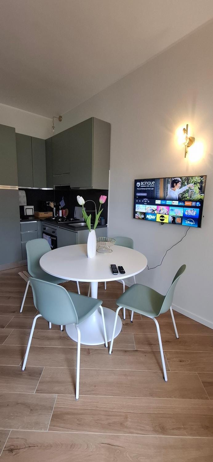 TV and multimedia, Kitchen or kitchenette, Dining area