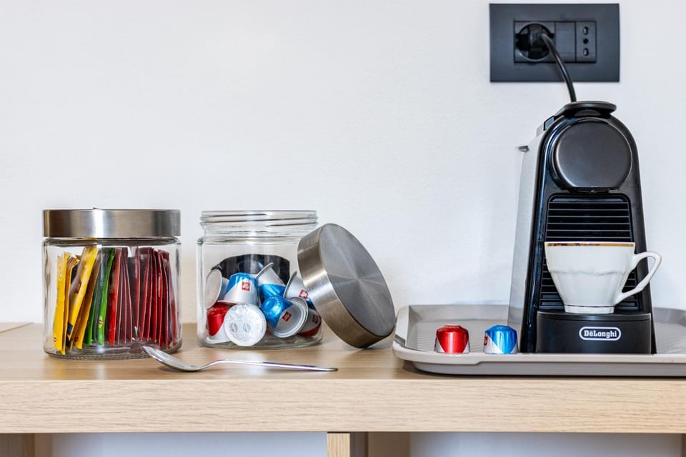 Coffee/tea facilities, kitchen