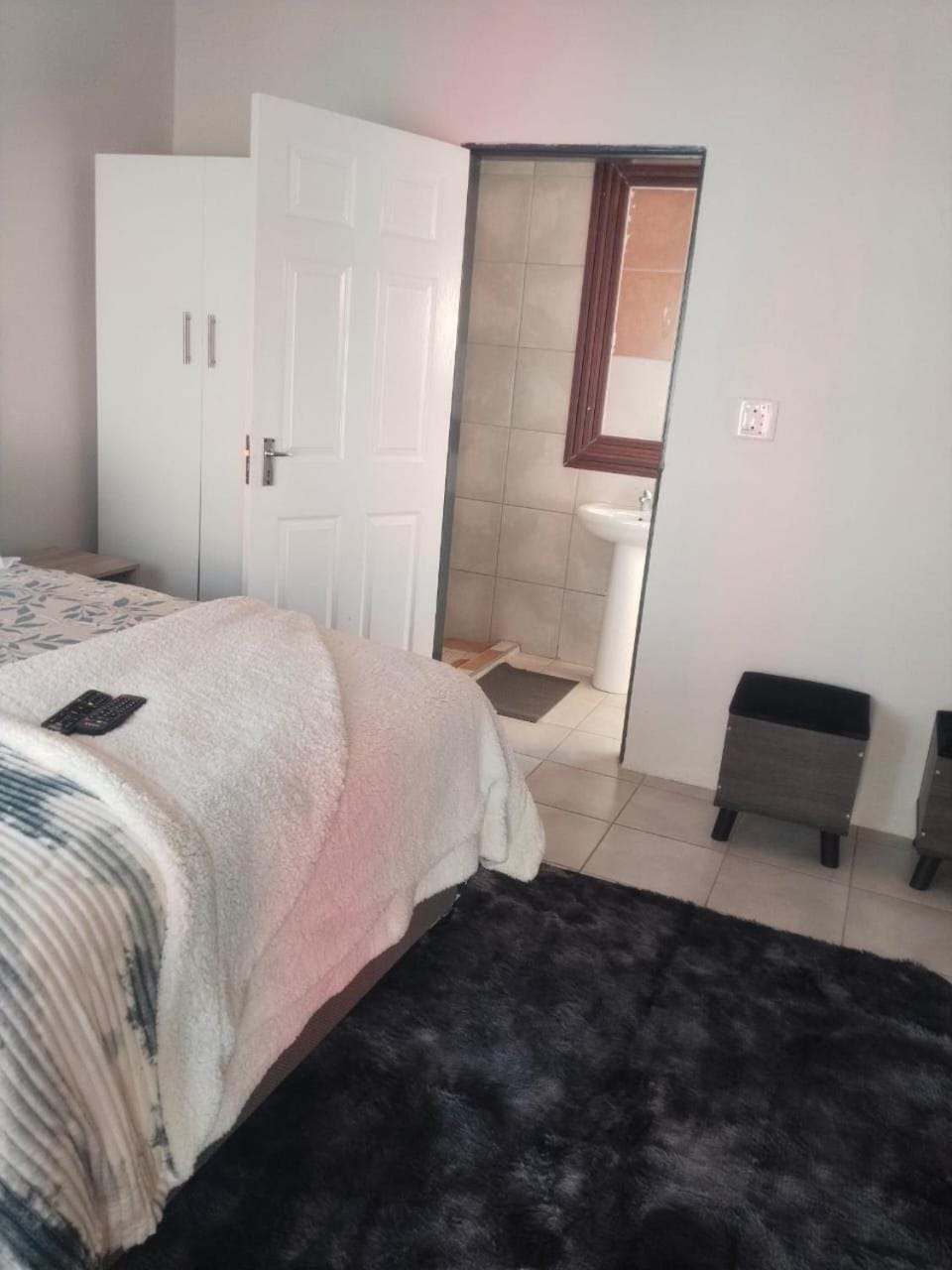 Rasesa Guesthouse Block V Bed and Breakfast in Gauteng
