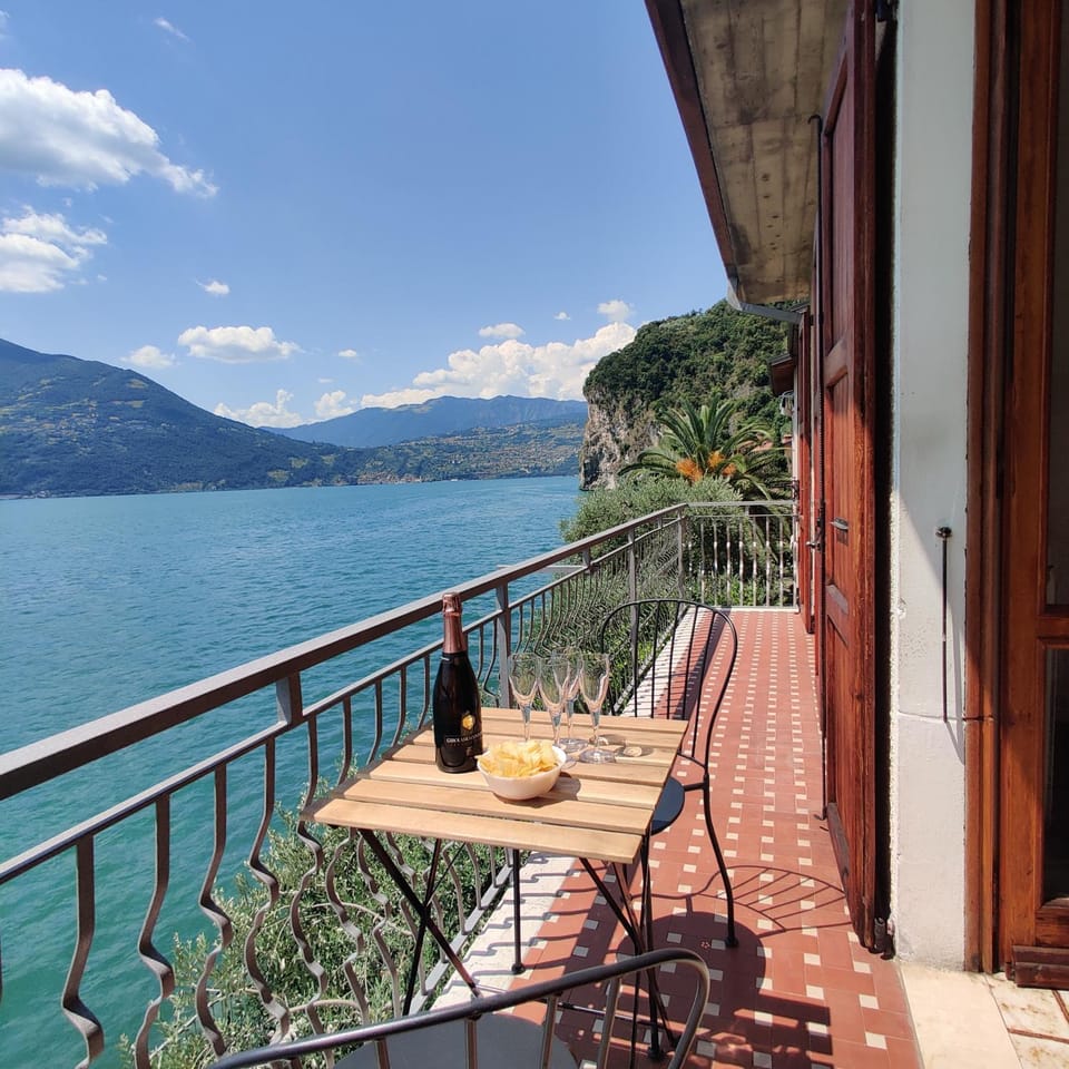 Balcony/Terrace, Balcony/Terrace