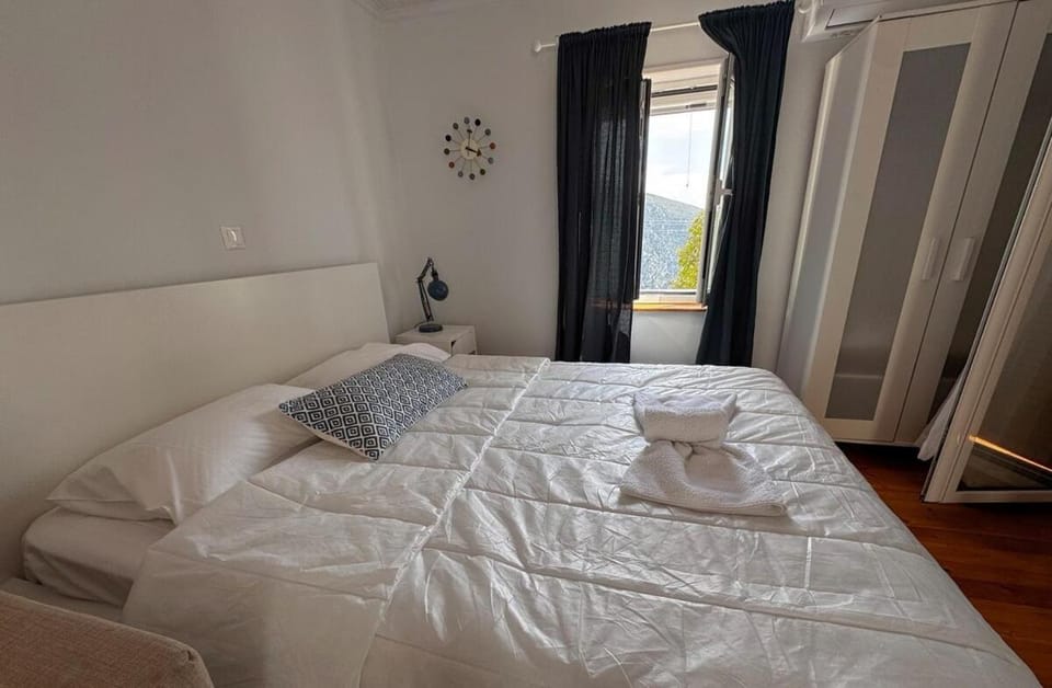 Delphi Sunset Studio House in Peloponnese, Western Greece and the Ionian