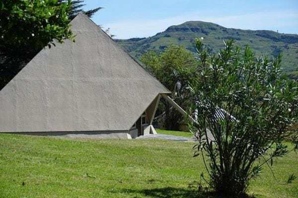 Garden, Mountain view