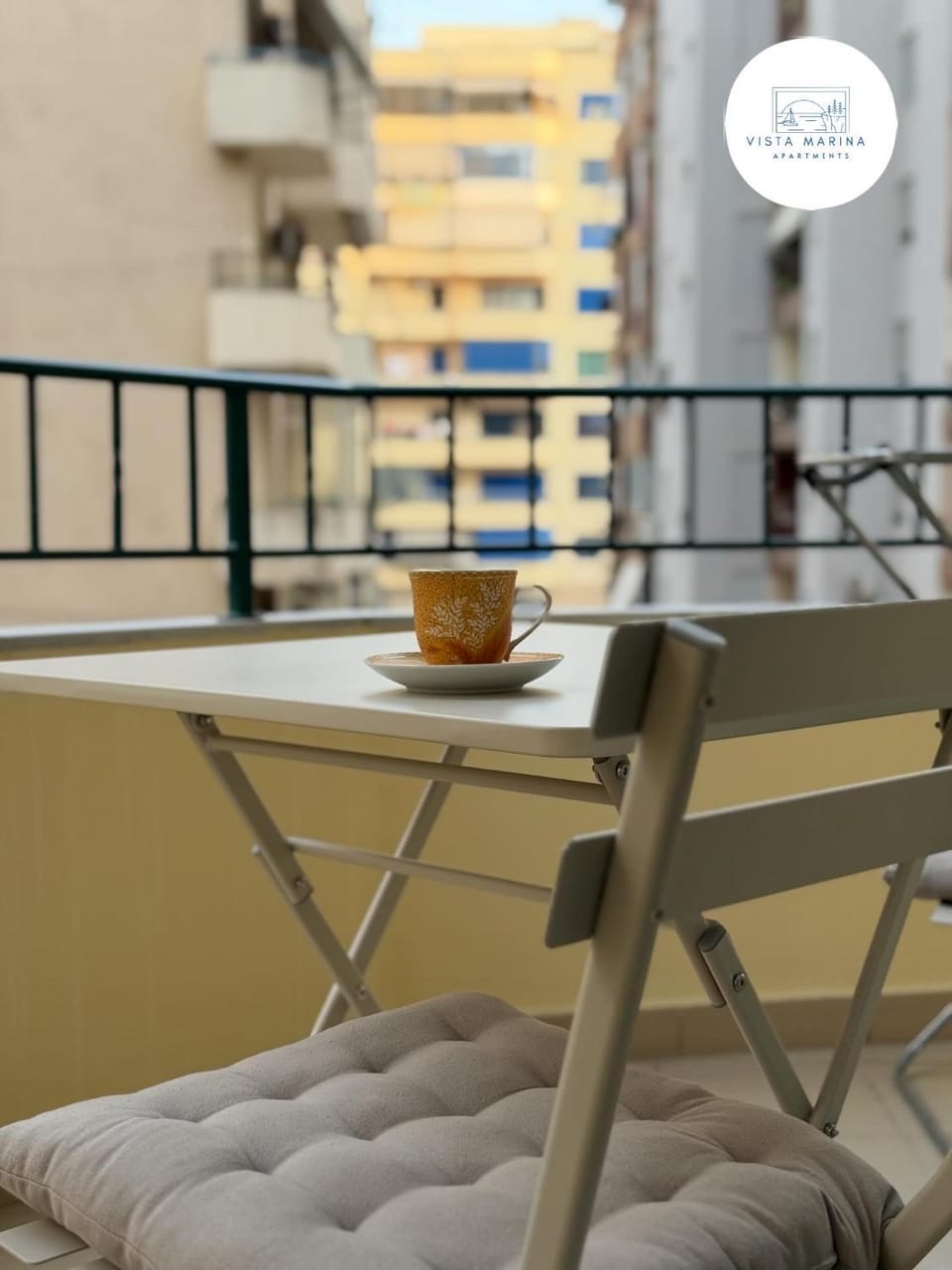 Balcony/Terrace, Food and drinks