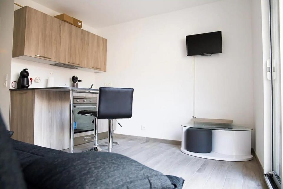 Studio climatisé au calme, mezzanine et balcon Apartment in Nice