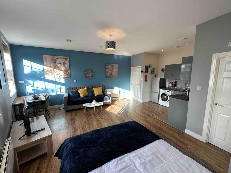 Trinity studio 6, City Centre Apartment in Coventry