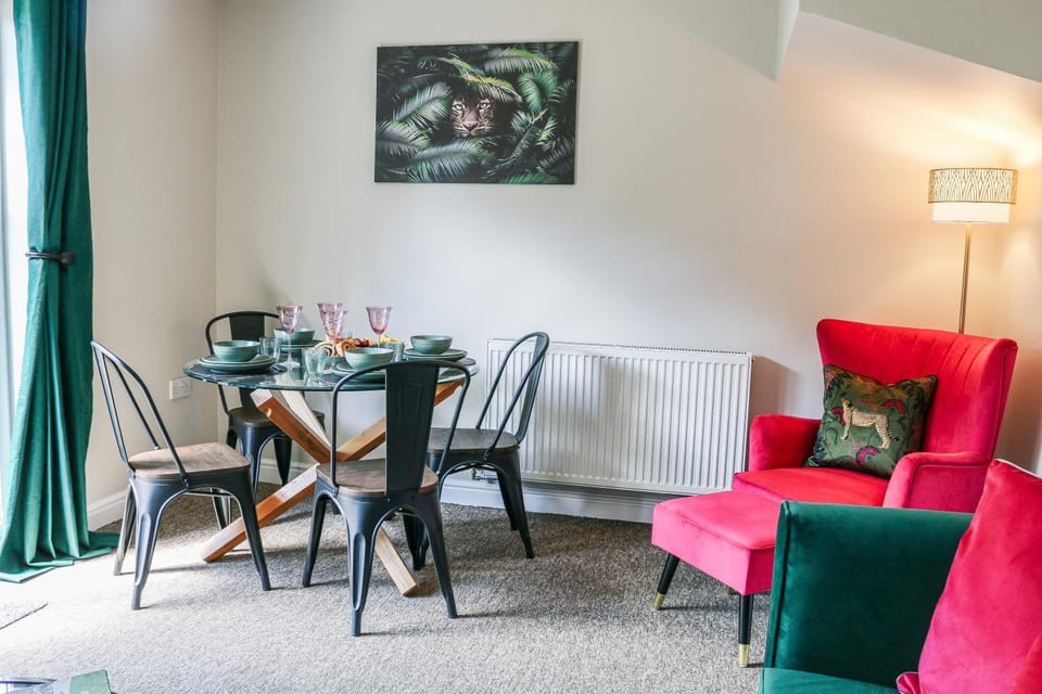 Stylish 2 Bedroom Property House in Bury Saint Edmunds