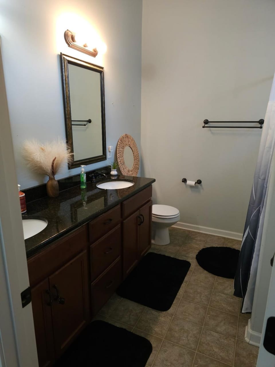 Cozy & Airy Retreat with Lots of Character House in Clarksville