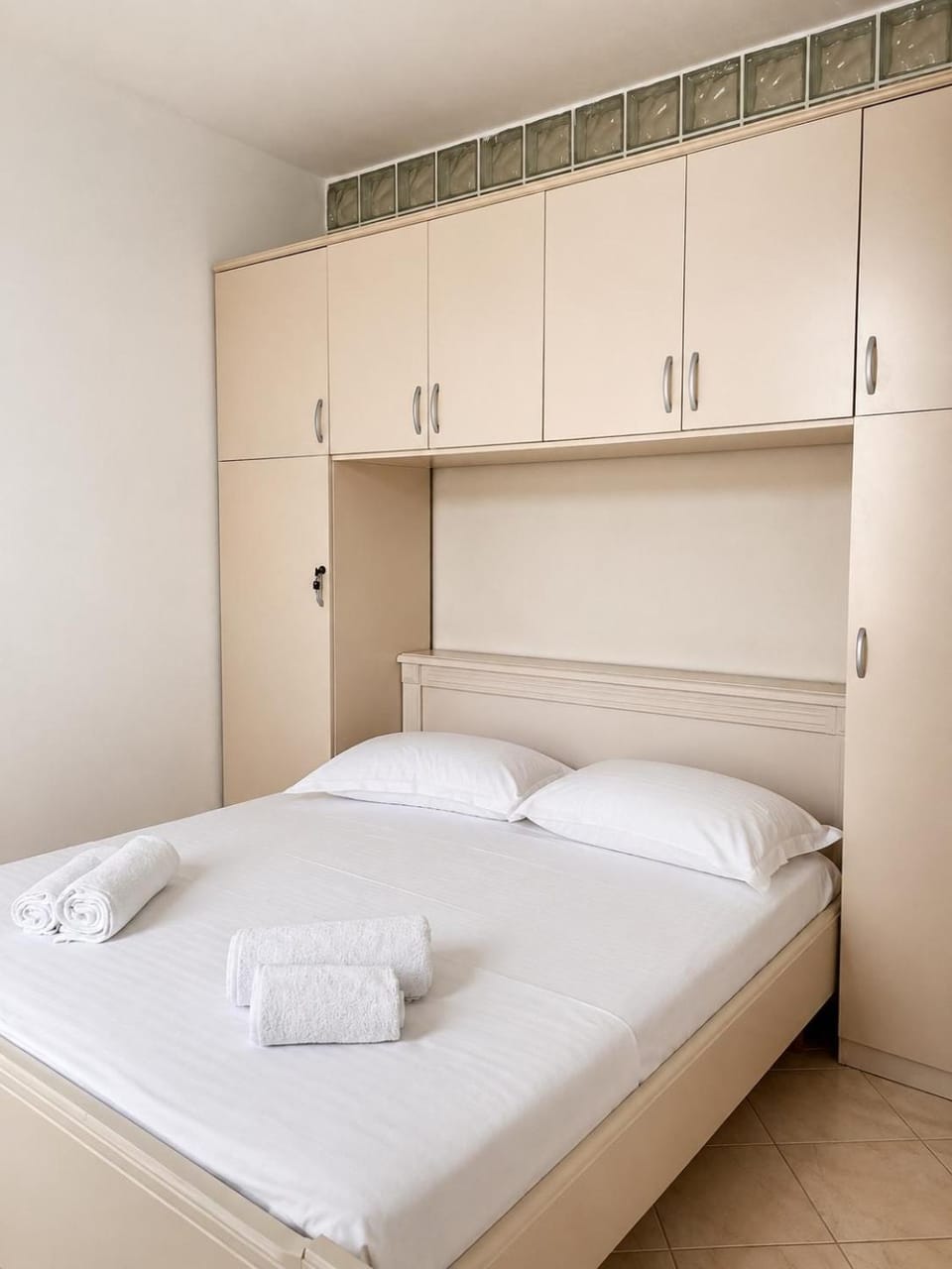 Bed, Photo of the whole room, Bedroom, towels, wardrobe