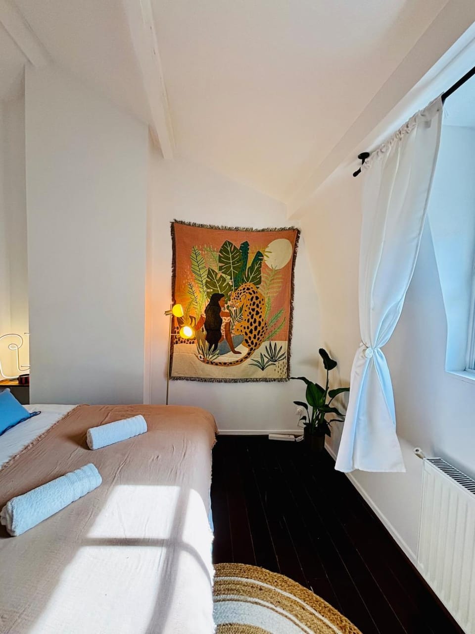 Bed, Photo of the whole room, Bedroom, towels