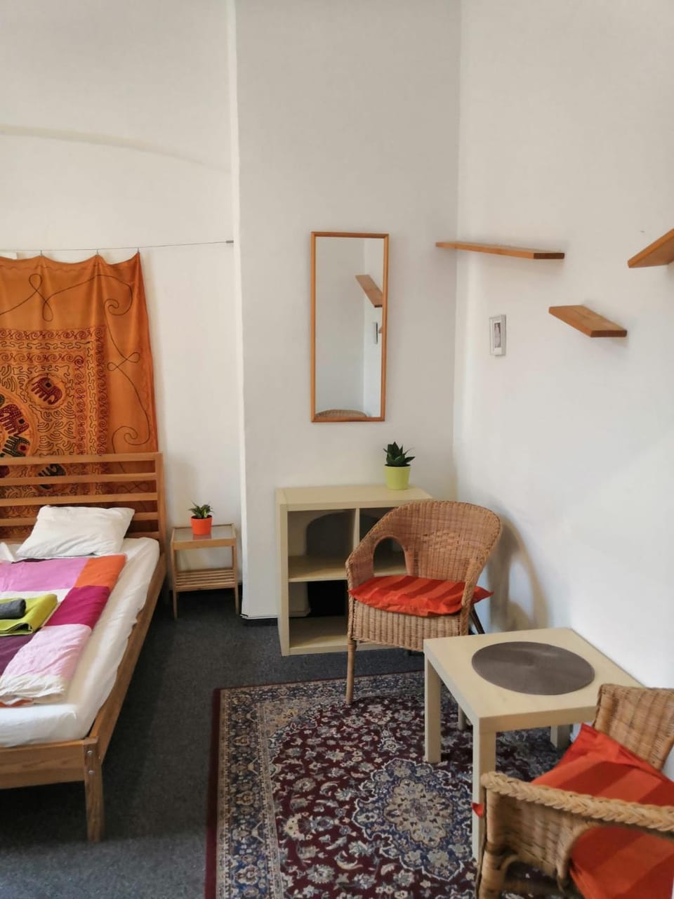 Old Town Center Just in 3 min Walk private room B Vacation rental in Prague