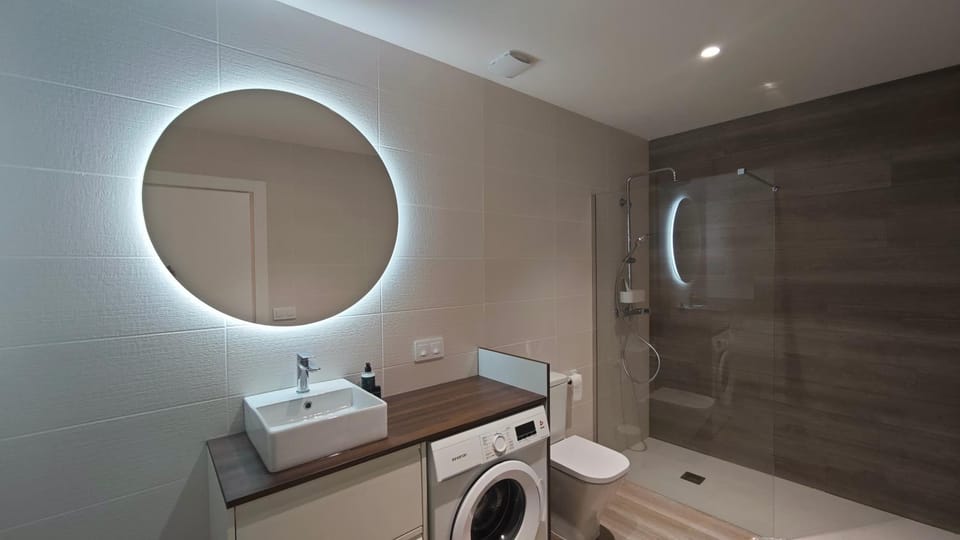 Shower, Toilet, Bathroom, washing machine