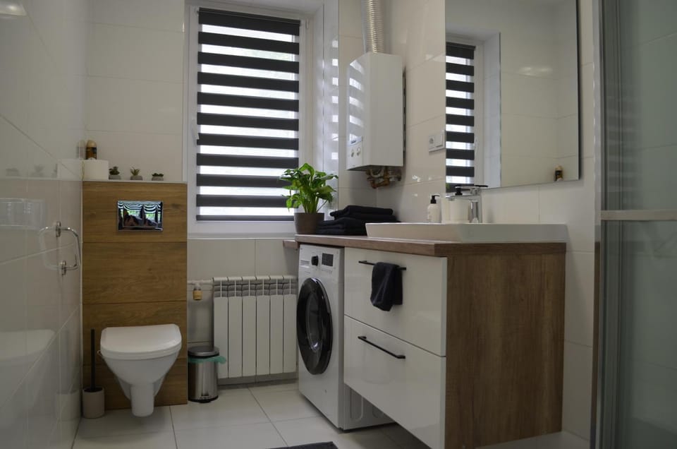 Bathroom, washing machine