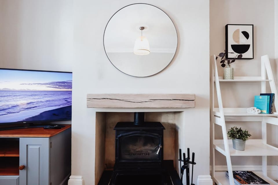 TV and multimedia, fireplace