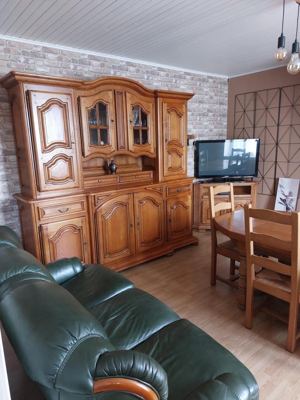 Communal lounge/ TV room, Living room, Seating area