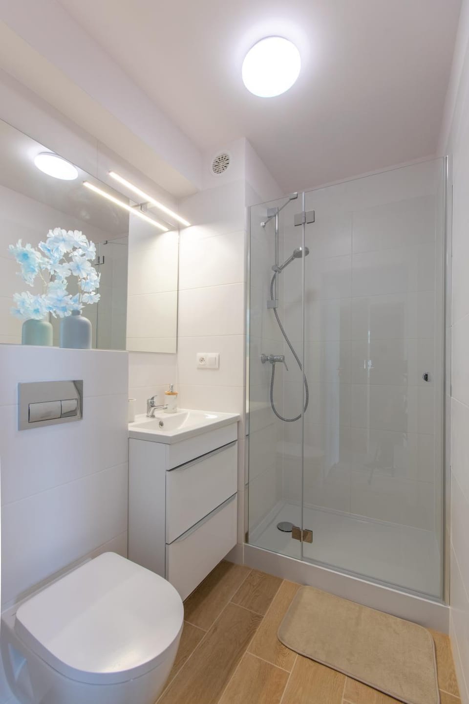 Shower, Toilet, Bathroom