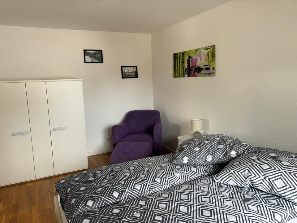 Bed, Photo of the whole room, Bedroom, wardrobe