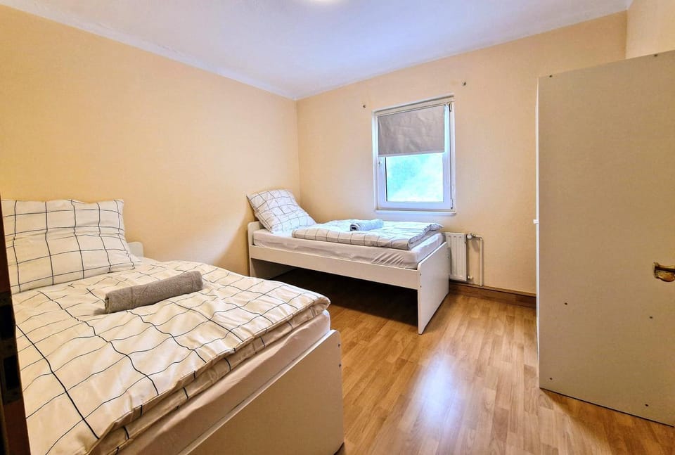 Bed, Bedroom, wardrobe