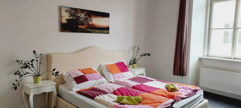 Old Town Center Just in 3 min Walk private room D Vacation rental in Prague