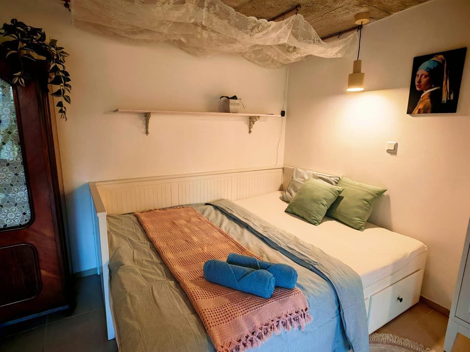 Bed, Bedroom, wardrobe