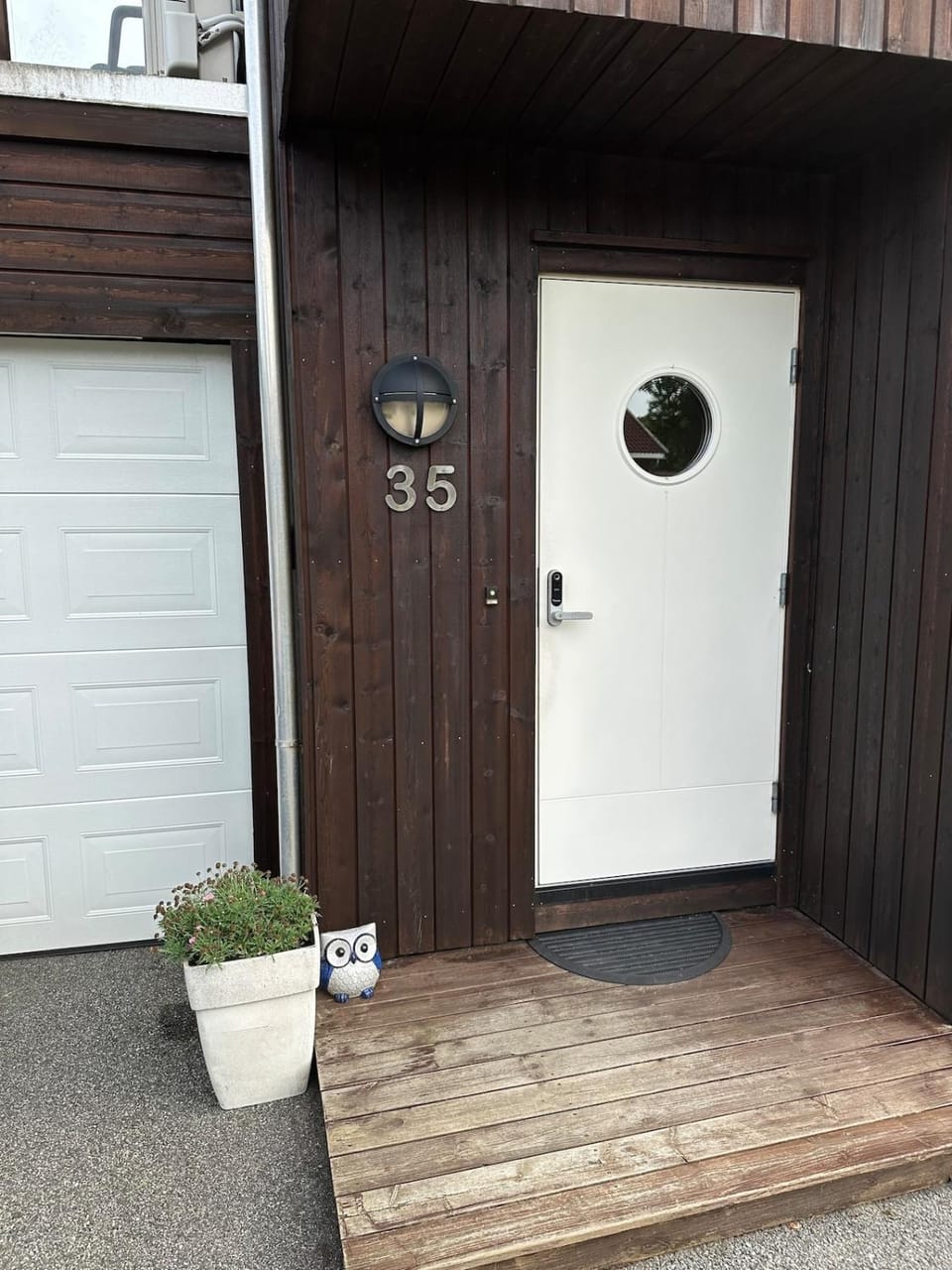 Stylish house with large windows Apartment in Rogaland
