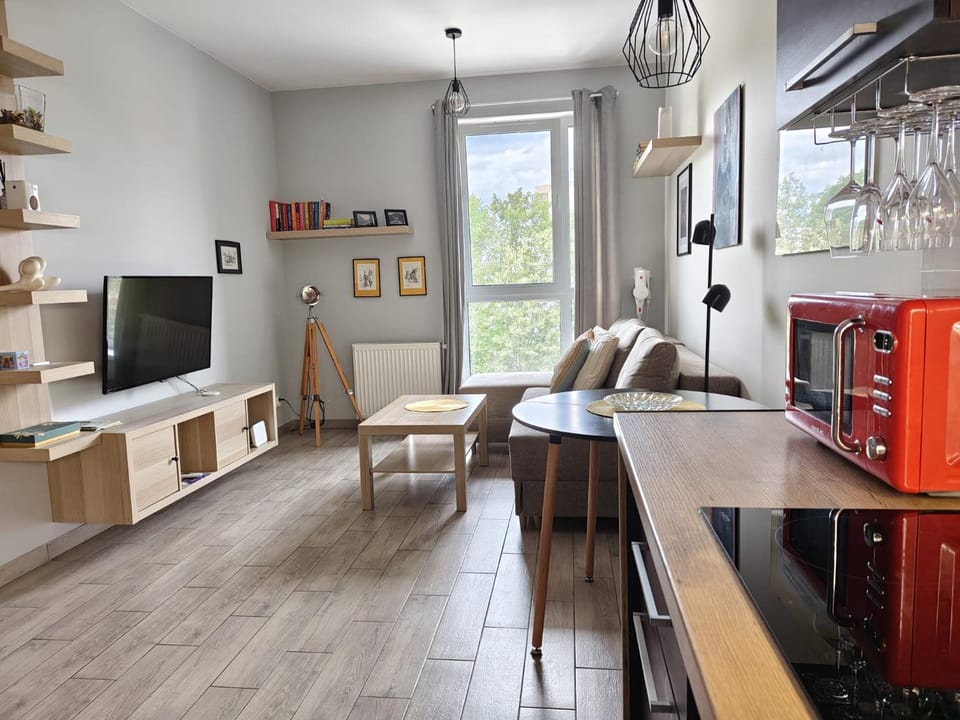 Apartament Glatz - na Letniej, Kłodzko, winda, garaż podziemny, balkon z widokiem na góry Apartment in Lower Silesian Voivodeship