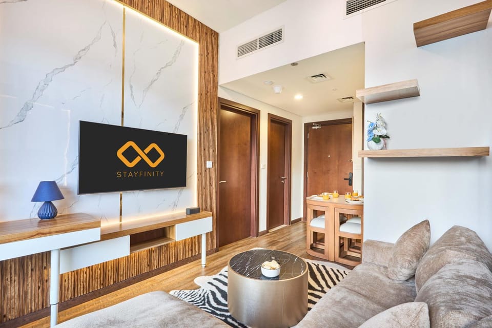 Communal lounge/ TV room, TV and multimedia, Living room, Seating area, Evening entertainment
