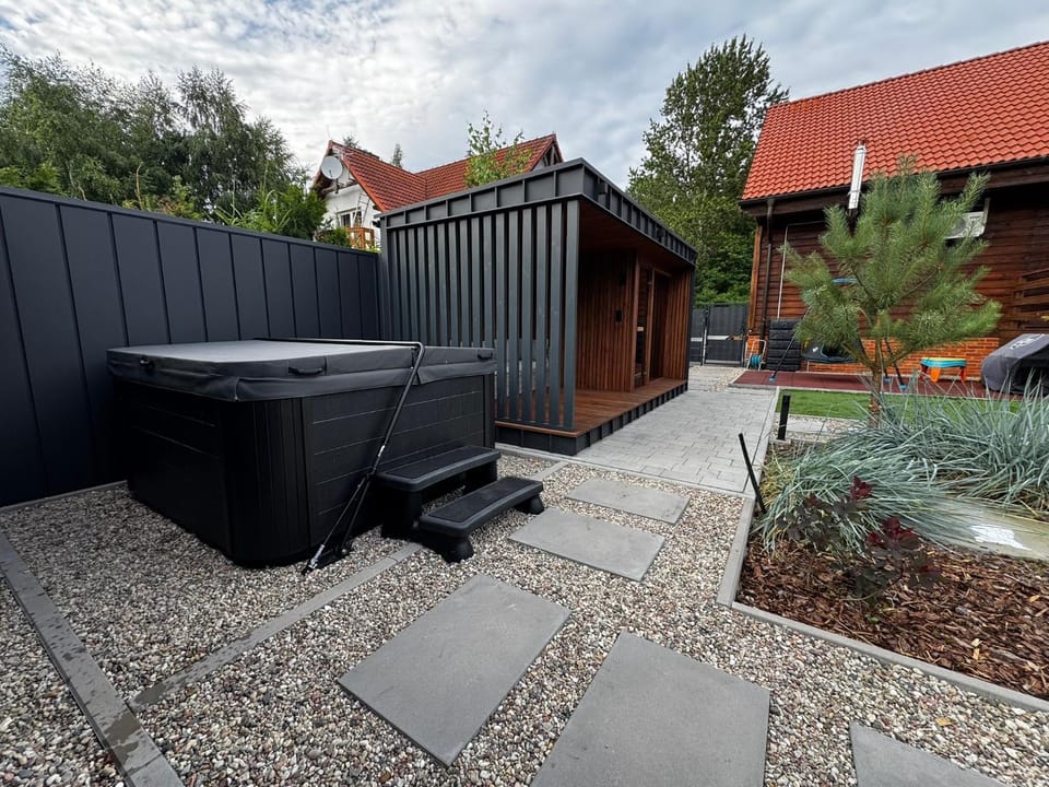 Garden, Sauna