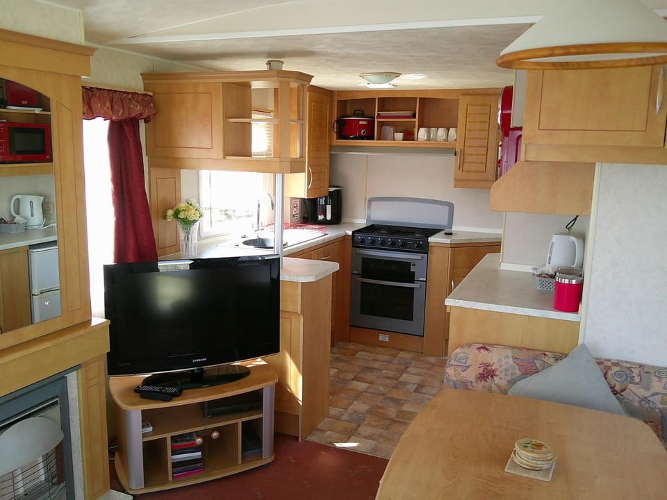 TV and multimedia, Kitchen or kitchenette