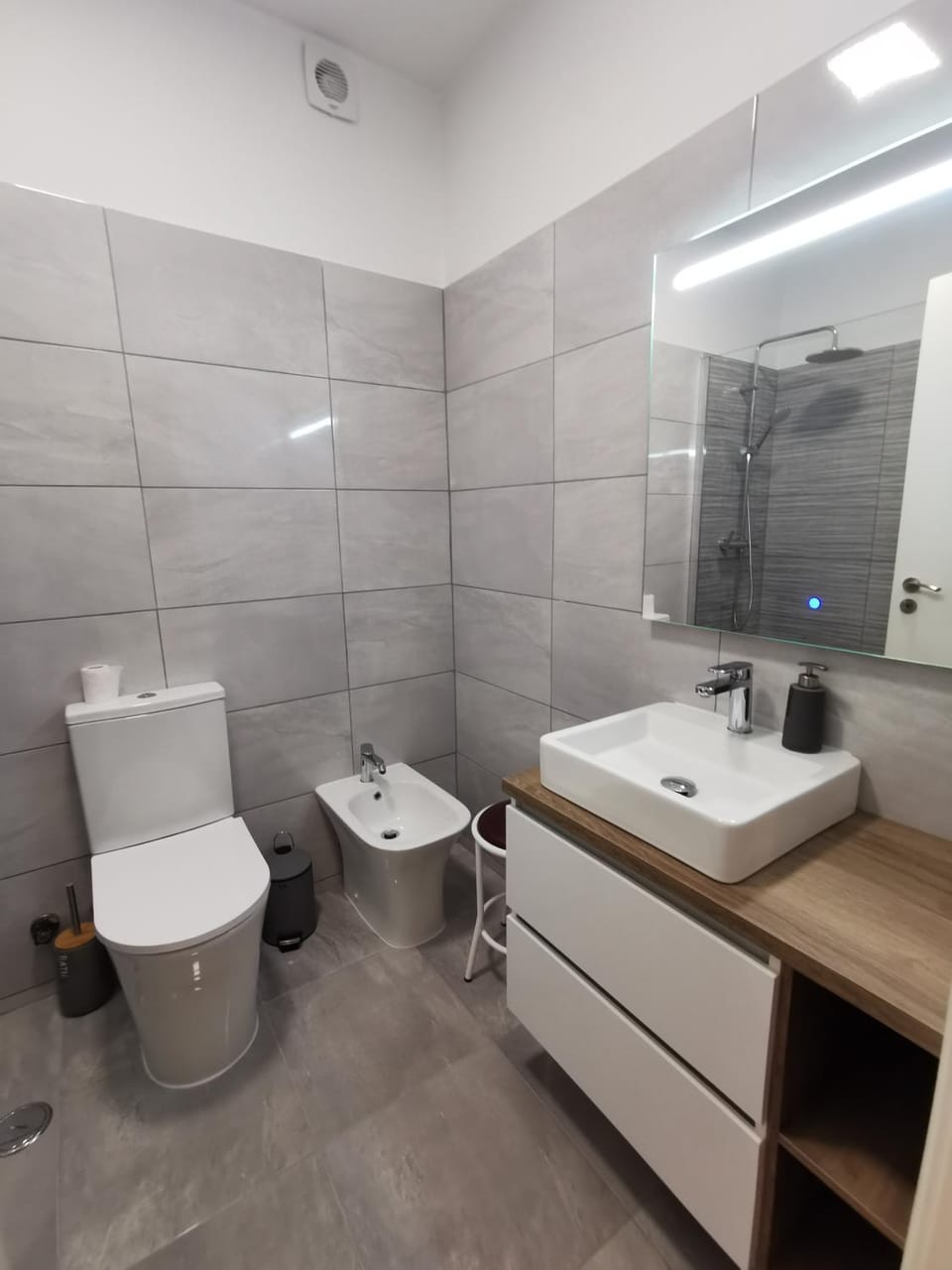 Shower, Toilet, Bathroom