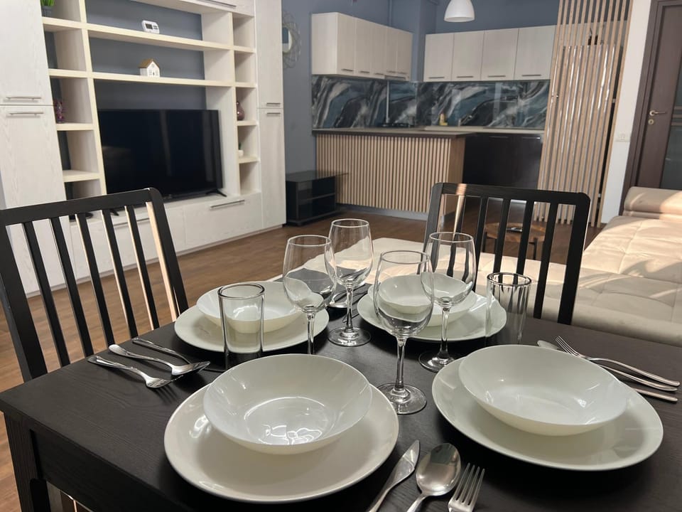 Living room, Dining area