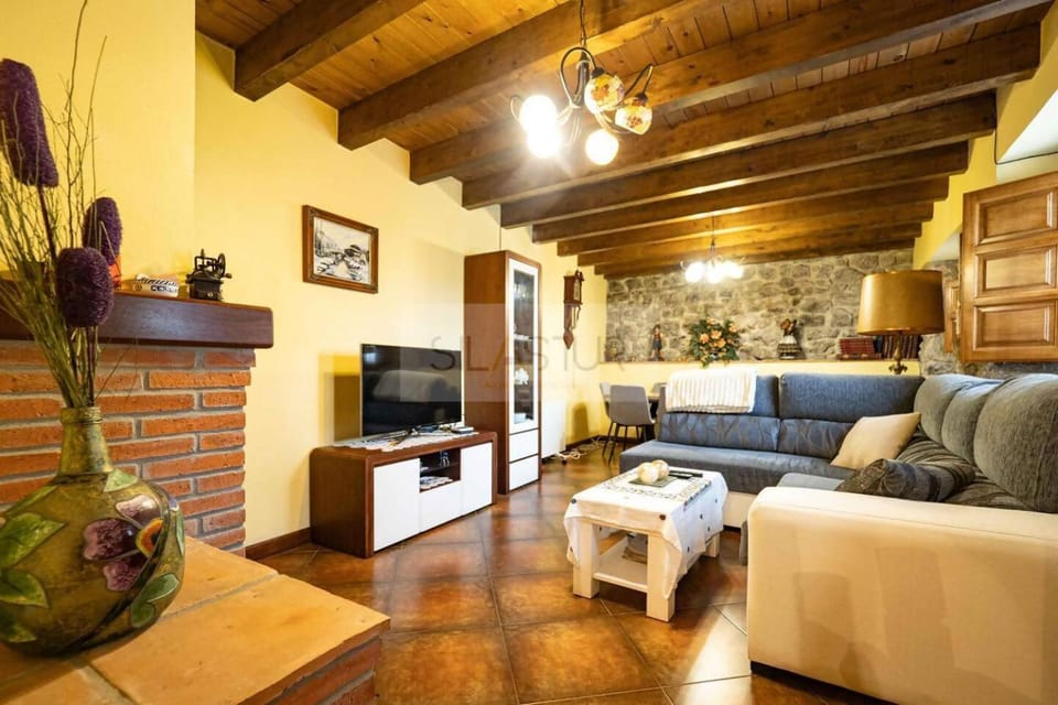 Fuente Buelna By Silastur House in Cantabria