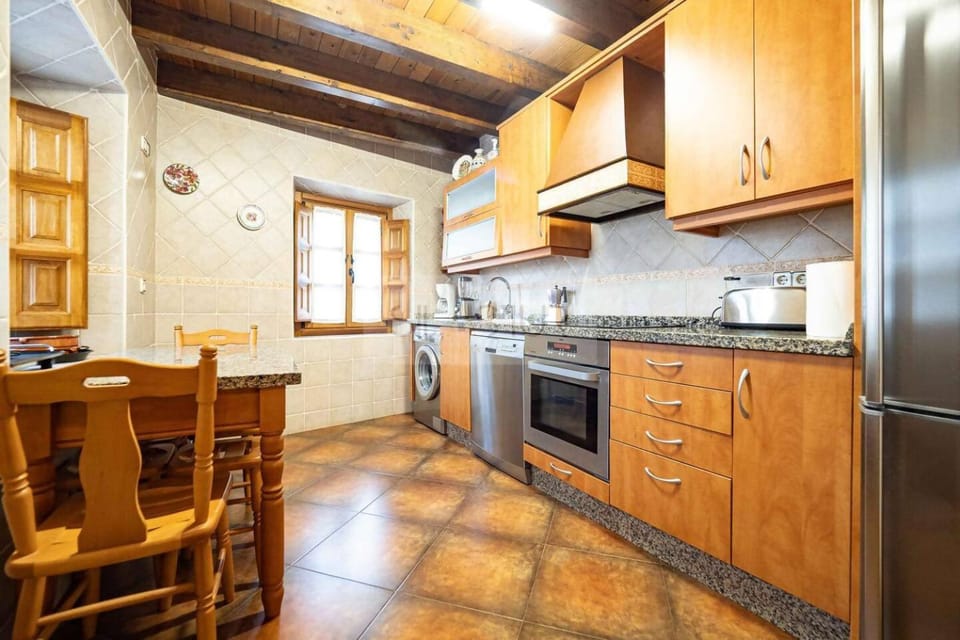 Fuente Buelna By Silastur House in Cantabria