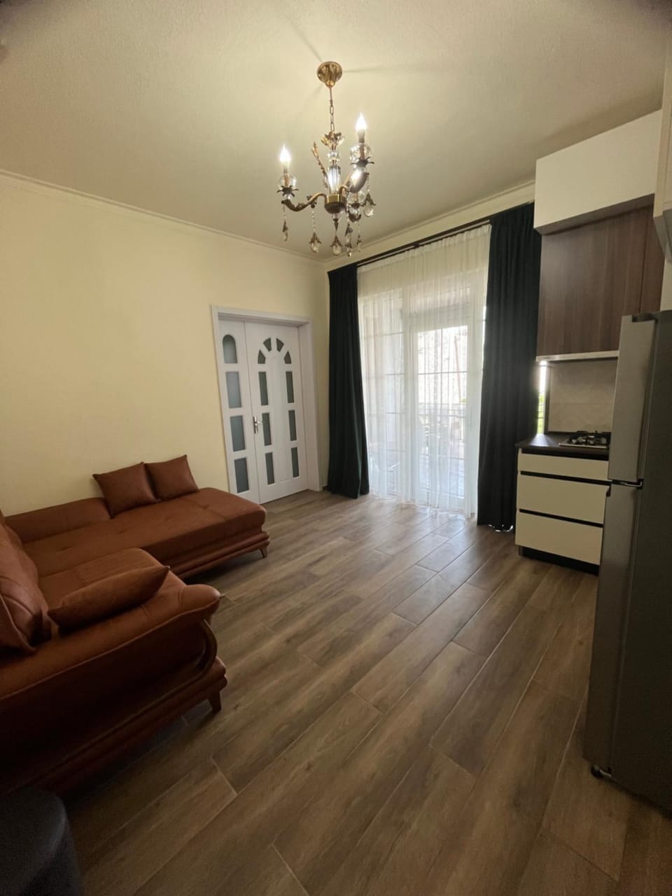 Kitchen or kitchenette, Living room