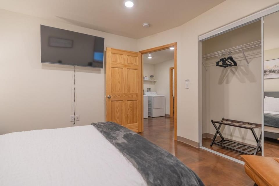 Bed, Bedroom, wardrobe