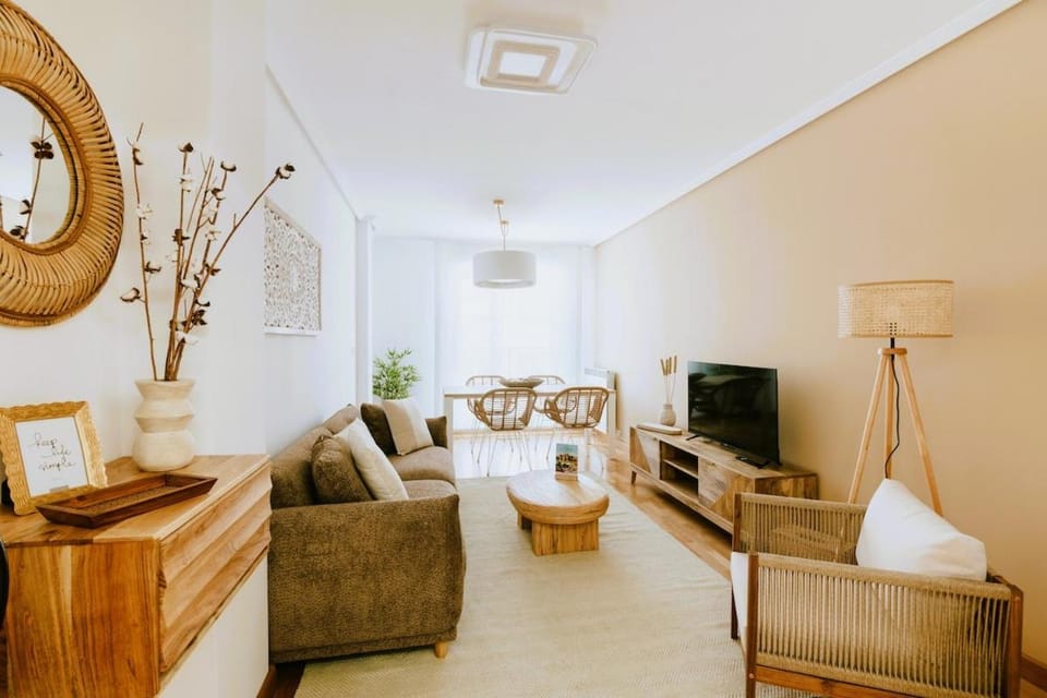 APARTAMENTO REY ENEO II 80 m2 en la Cuna Histórica del Vino Apartment in Haro