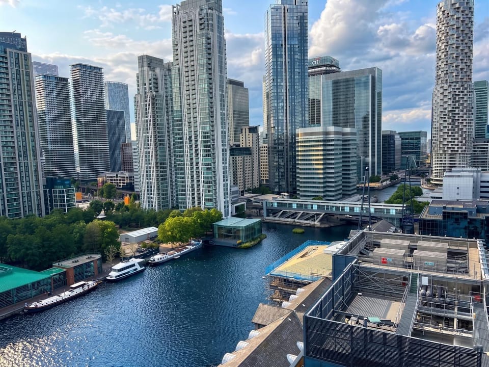Balcony/Terrace, City view, River view